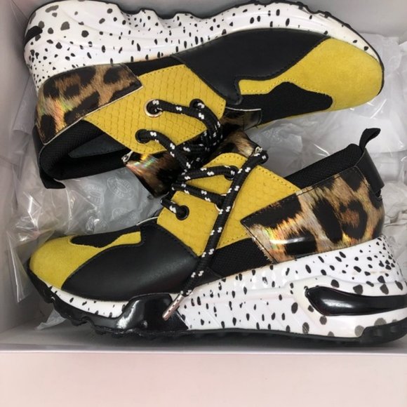 Steve Madden Cliff Lace Up Sneakers - Picture 2 of 9